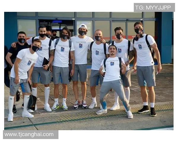 伊斯坦布尔主场迎战阿兰亚斯堡争夺关键三分的激烈对决