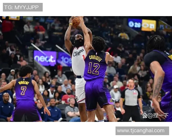 湖人快船激战在即12月29日直播时间与观看方式全攻略